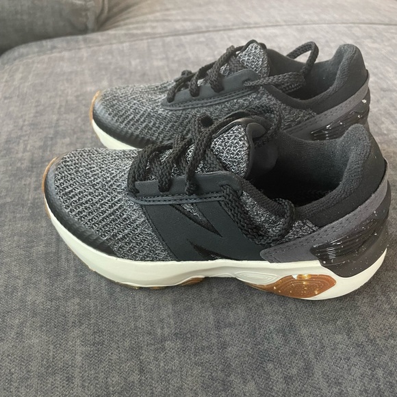 Little kids never worn new balance sneakers - Picture 1 of 4